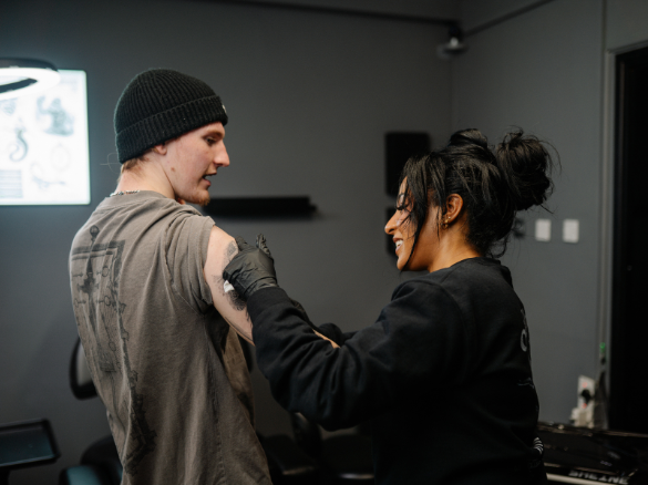 Complete Guide To Managing Tattoo Pain 2026 (1)